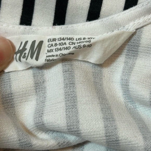 Girls Size 8/10- Mickey & Minnie Bundle – | Disney Magic! - Picture 9 of 10